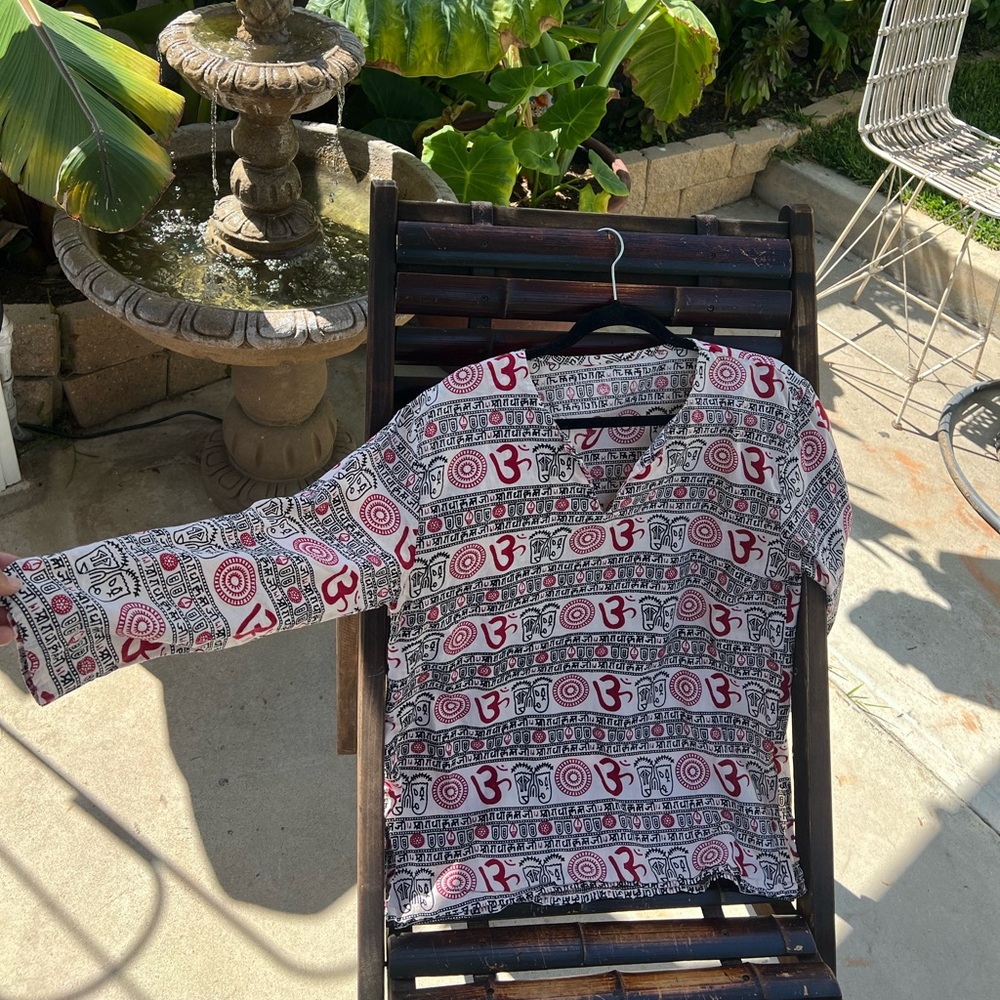 Vintage om long sleeve